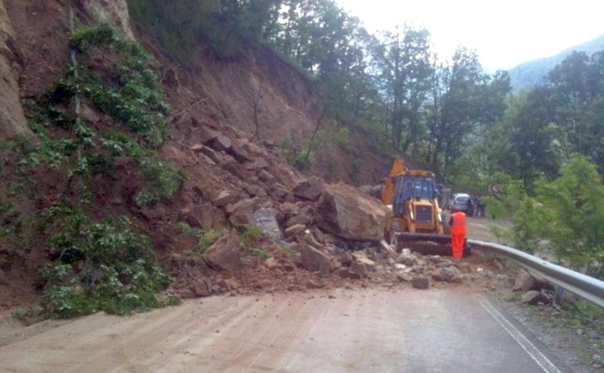 Stanci desprinse pe Transfagarasan