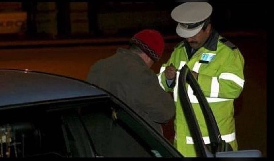 soferul beat a fost oprit la timp de politisti