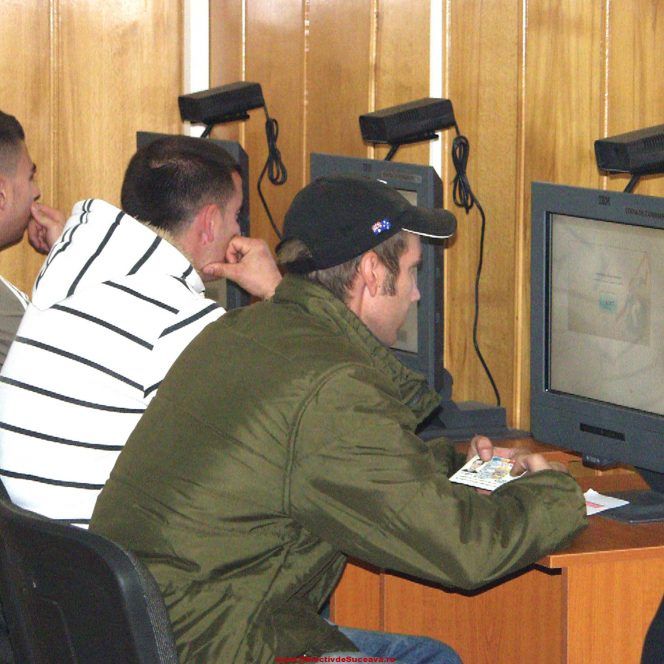 prins în timp ce copia la examenul auto