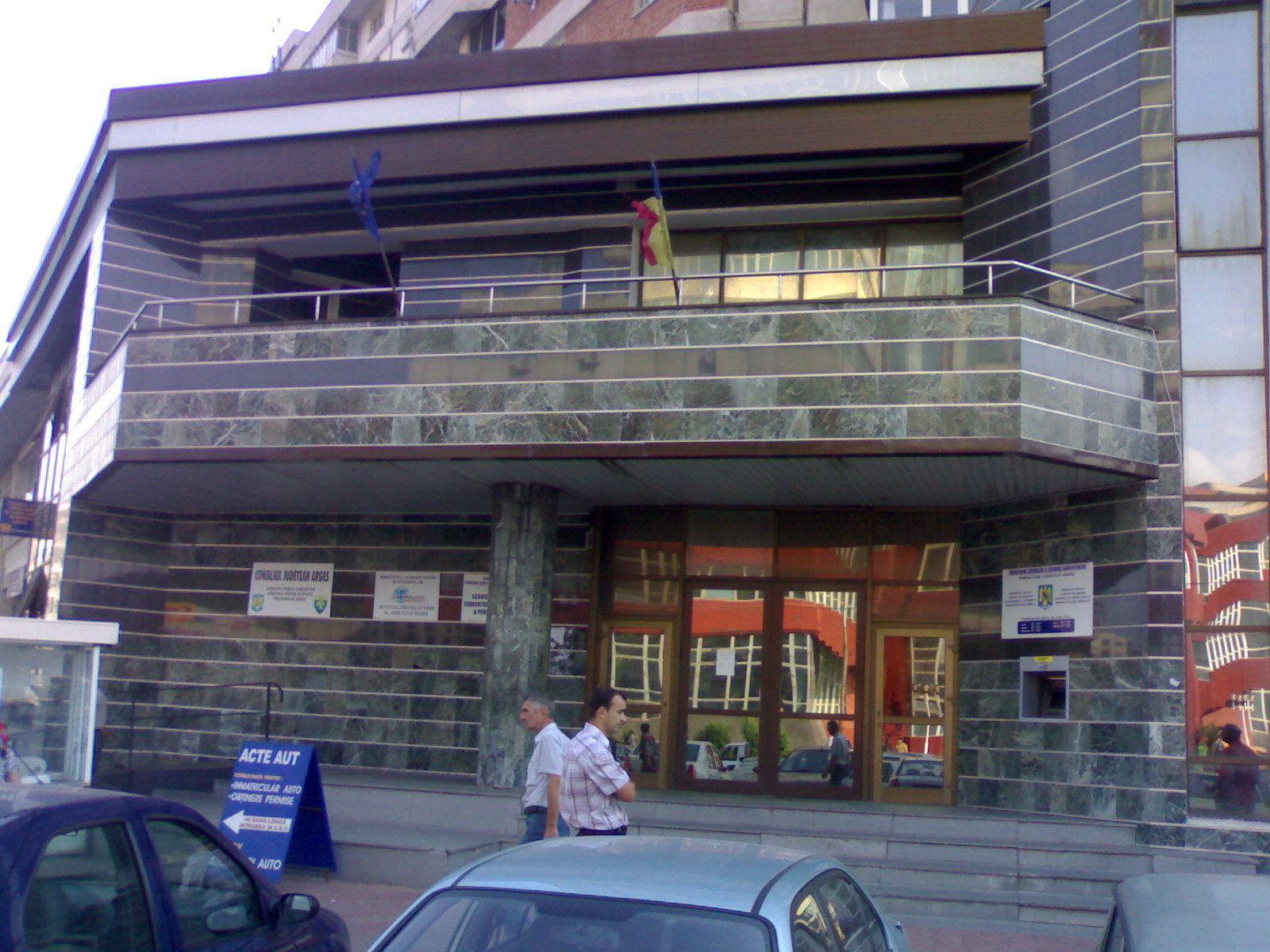 Conflict intre angajati si director la Evidenta Persoanelor Argeș