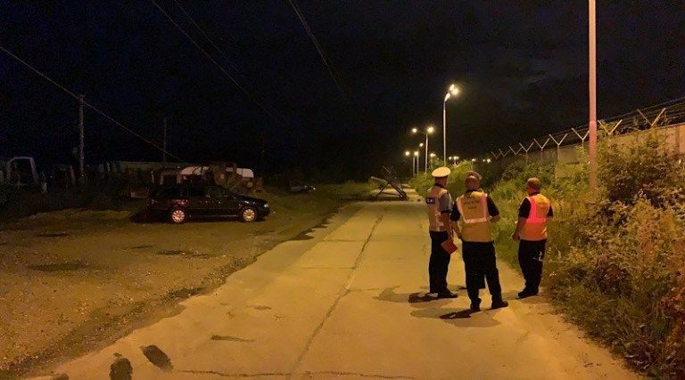 Un șofer a lăsat fără curent sute de abonați din Mioveni si Maracineni