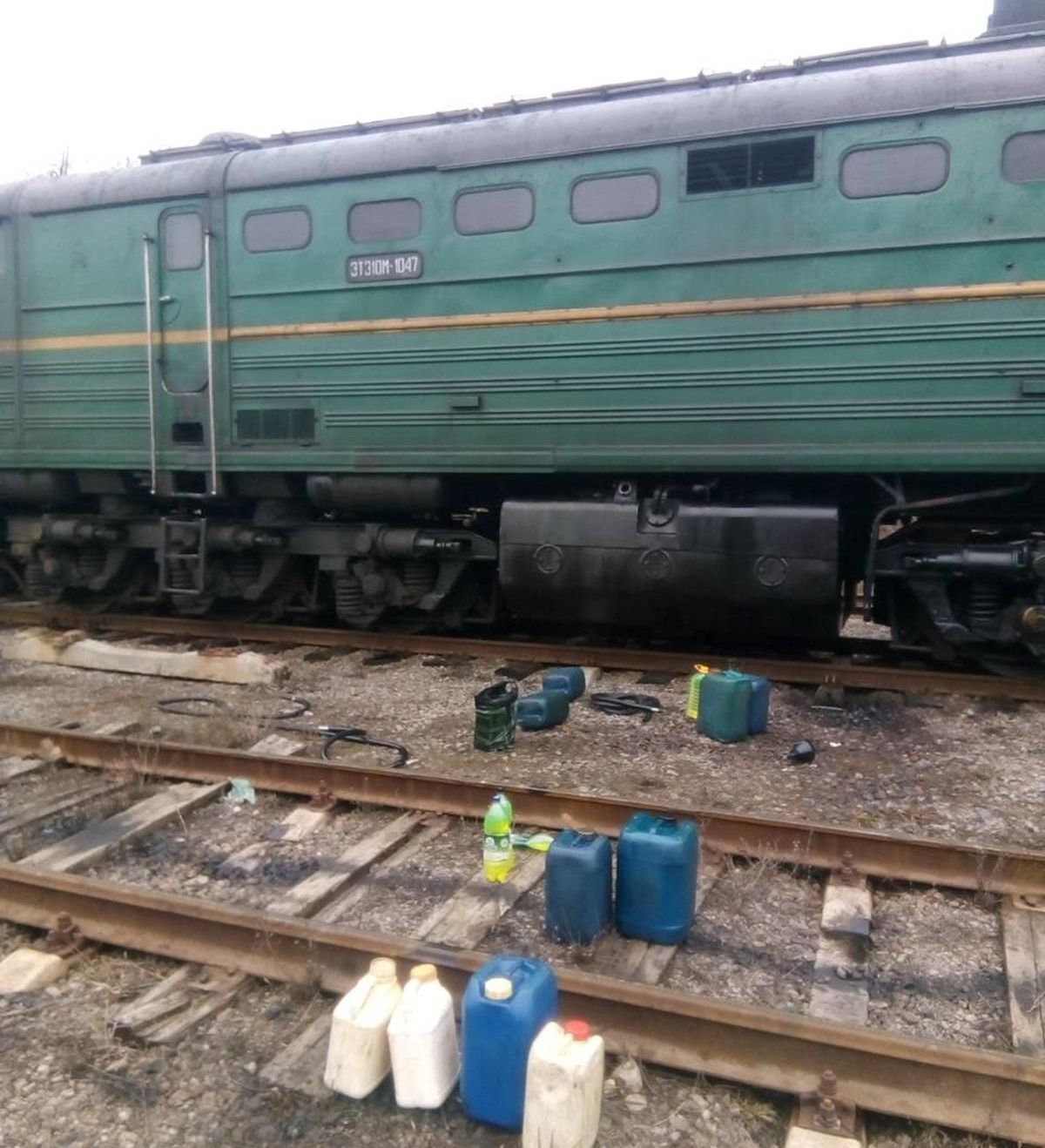 perchezitii la angajați care furau motorină din locomotive