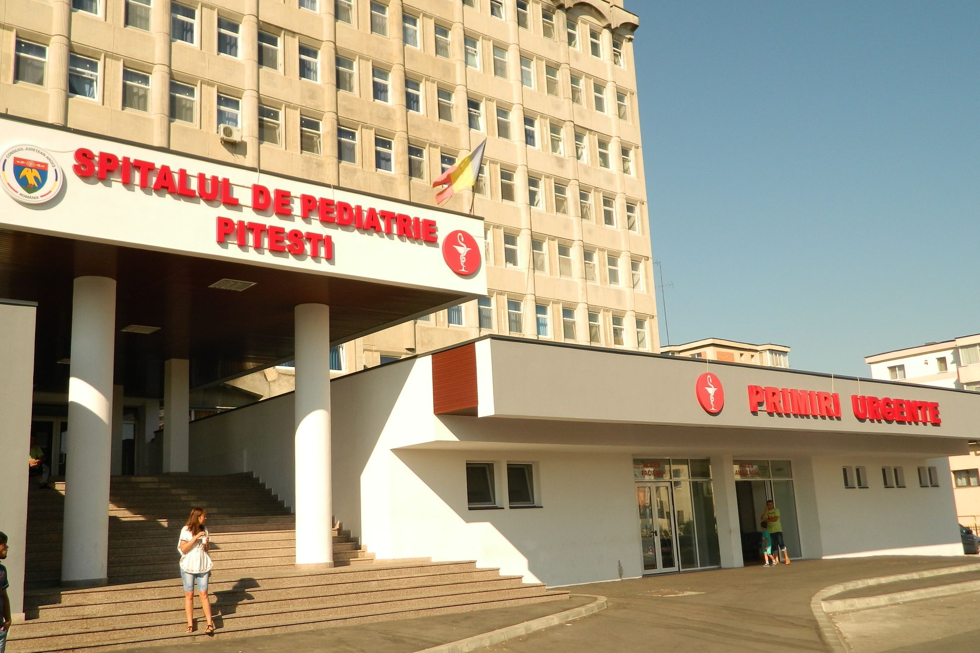 suspiciune de toxiinfecție alimentară într-o tabără din Argeș 1