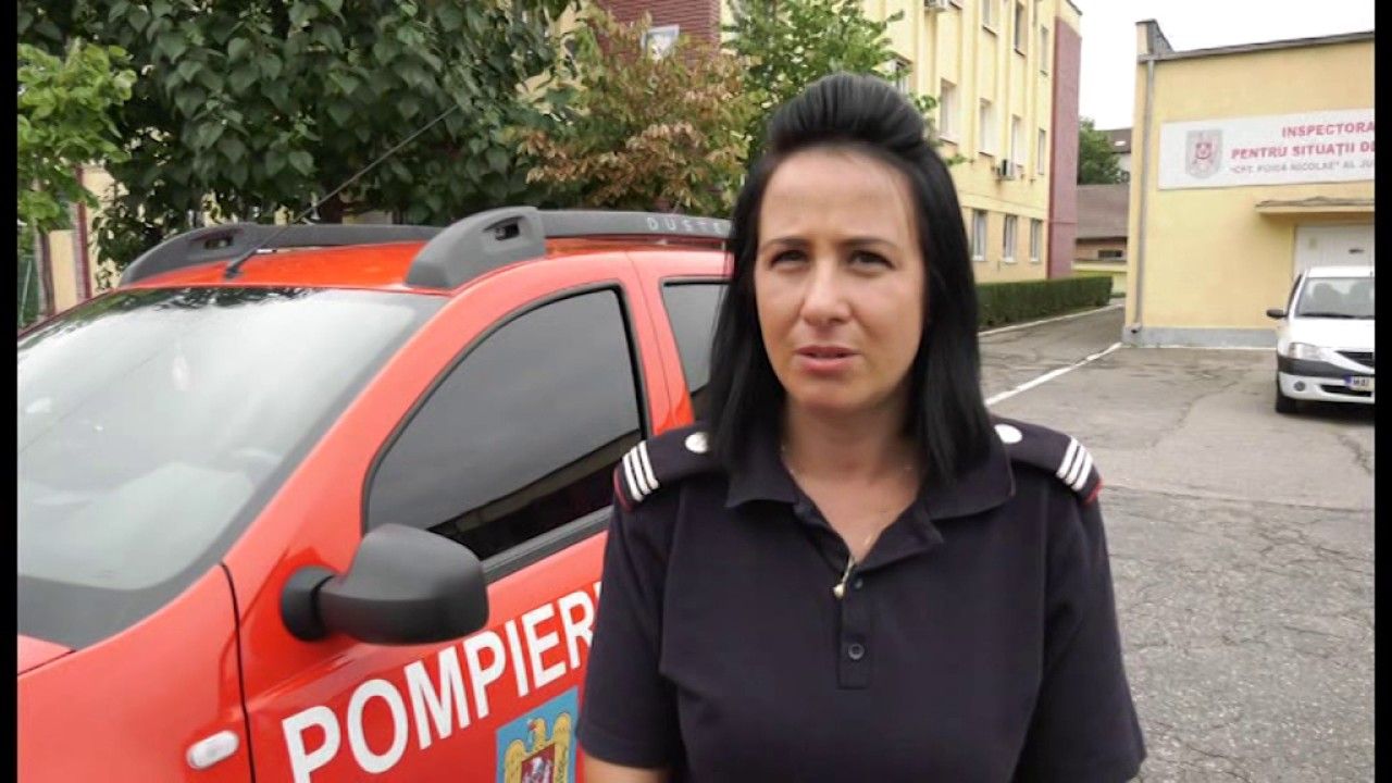 Poliție -Mădălina Epure