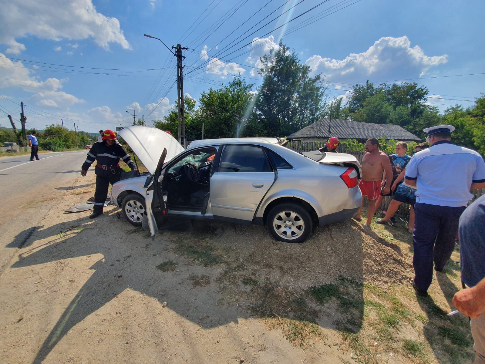 lovit un copac - accident