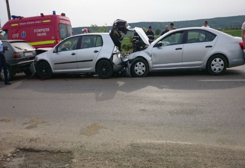 Carambol pe Autostrada A1. Nouă autoturisme, implicate în accident