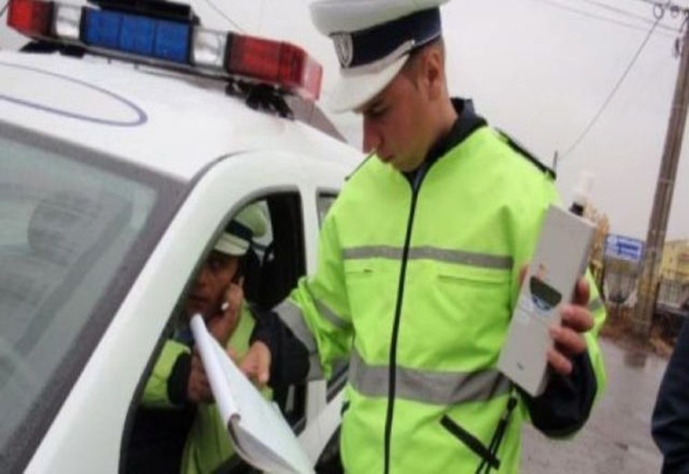 Reţinut după ce a condus băut şi fără permis!