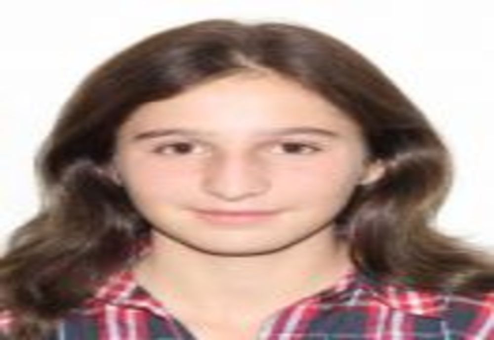 O familie își caută fata dispărută de acasă