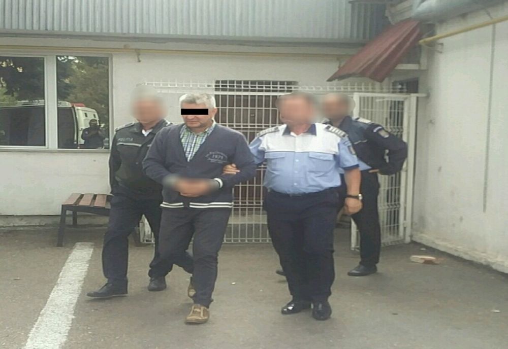 Preotul acuzat de tentativă de omor a primit încă 30 de zile de arest la domiciliu