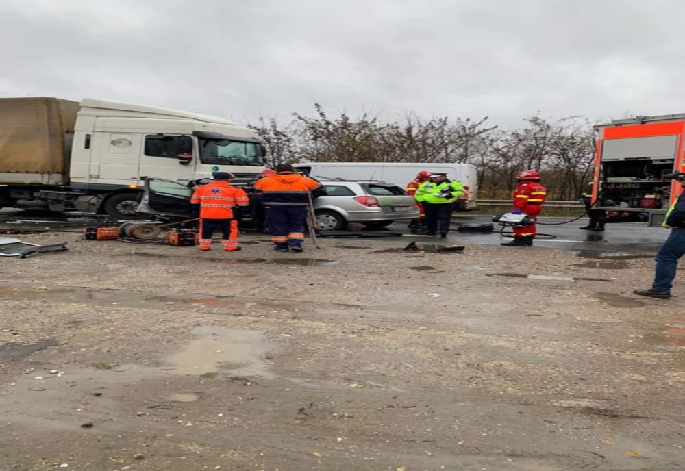 A murit în accident la Albota, după ce a intrat sub un tir