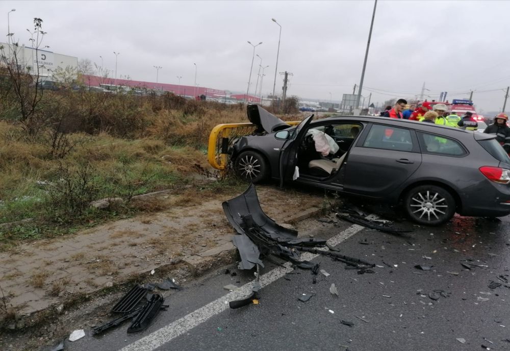 S-a oprit cu maşina într-o ţeavă de gaze, la ieşirea de pe A1