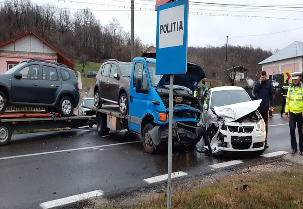 Accident cu trei mașini pe DN 7! Traficul blocat
