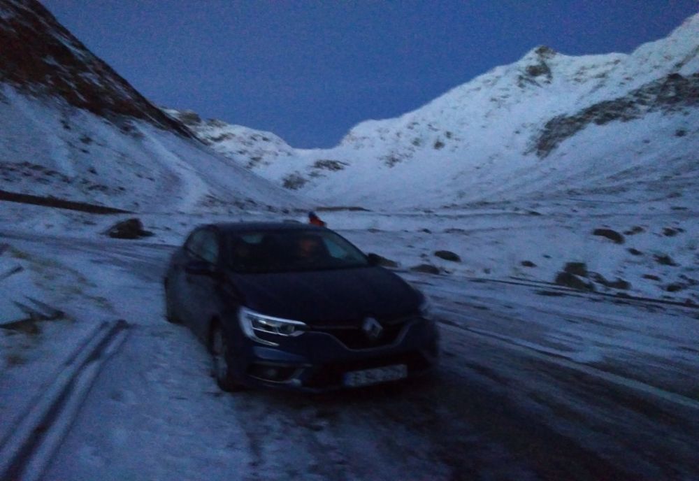 Turiști israelieni au chemat salvamontiștii de teama poleiului!