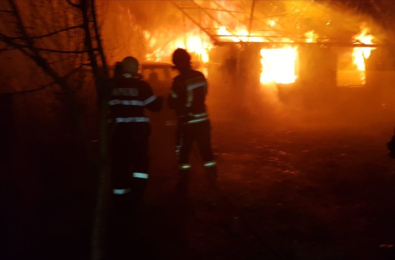 A luat foc o casă din Pitești