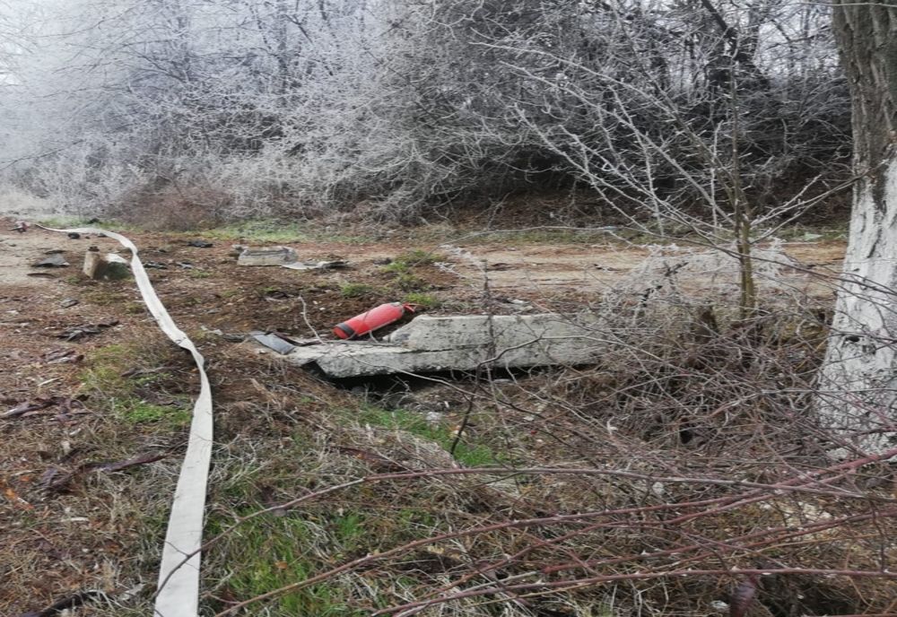 Mama și copilul s-au răsturnat cu mașina la ieșirea din județul Argeș