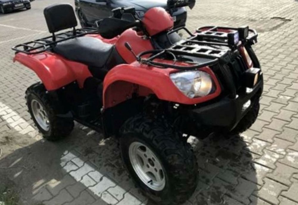 Bărbatul băut şi fără permis conducea un ATV