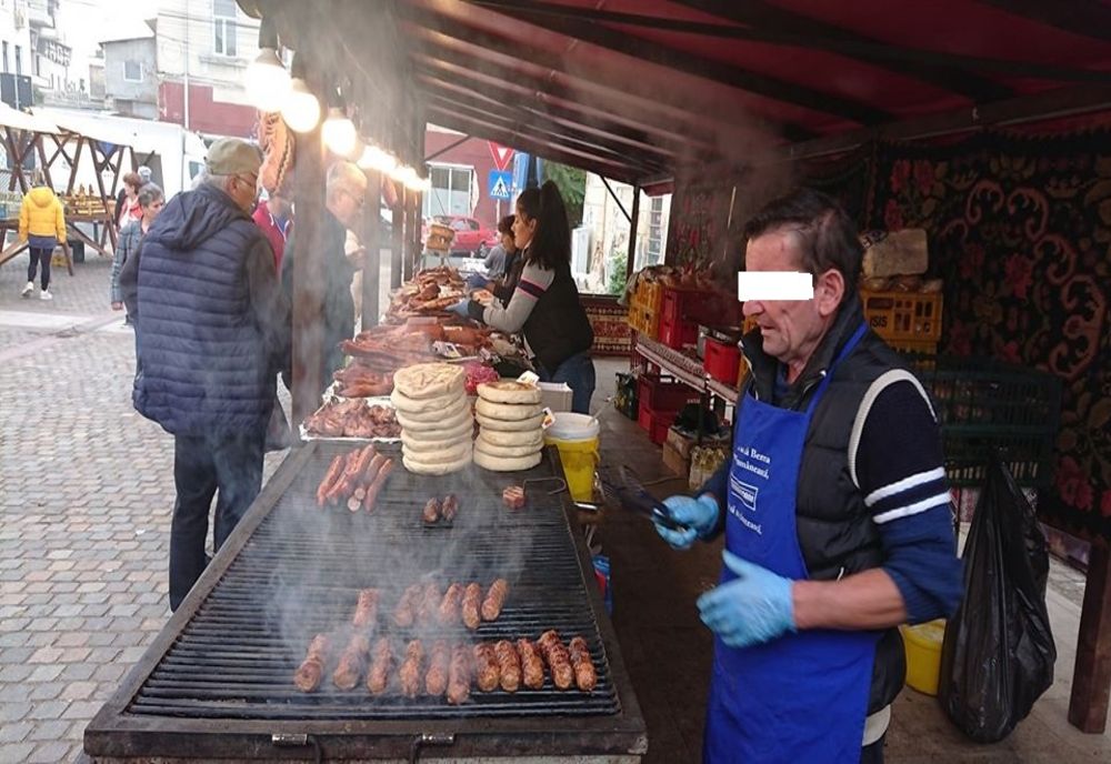 Autoritățile au găsit carne expirată în Târgul Săptămânal
