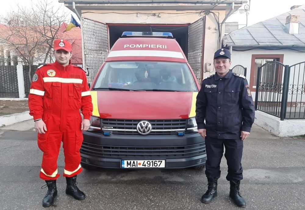 Pompierii martori la accident, au intervenit să salveze victimele