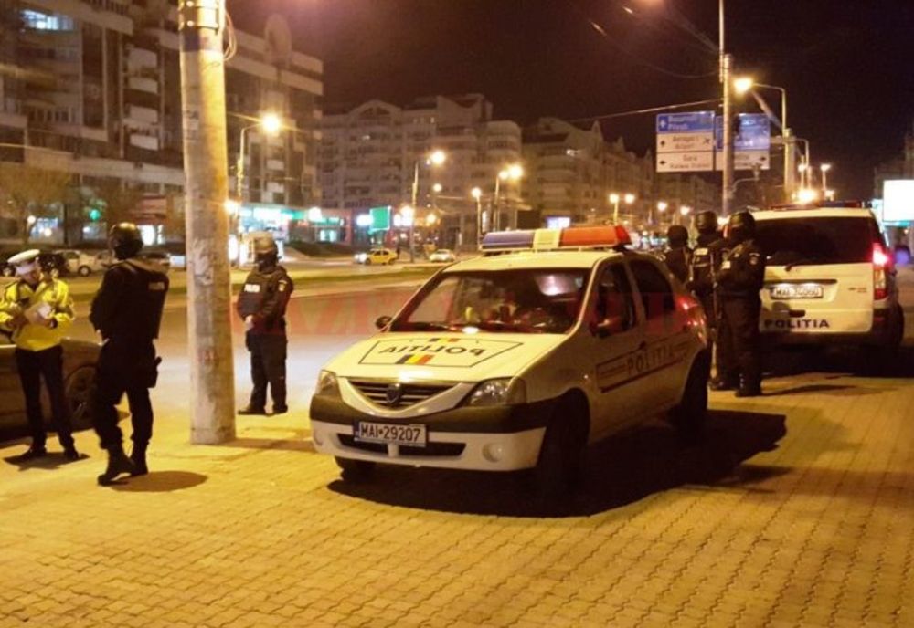 Un minor va fi judecat că a prădat două adolescente!