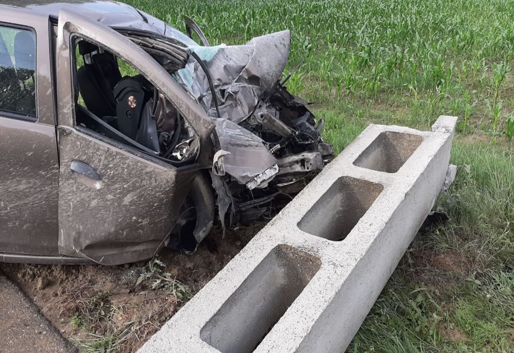 Accident la Bălilești! Motorul s-a desprins din impact!