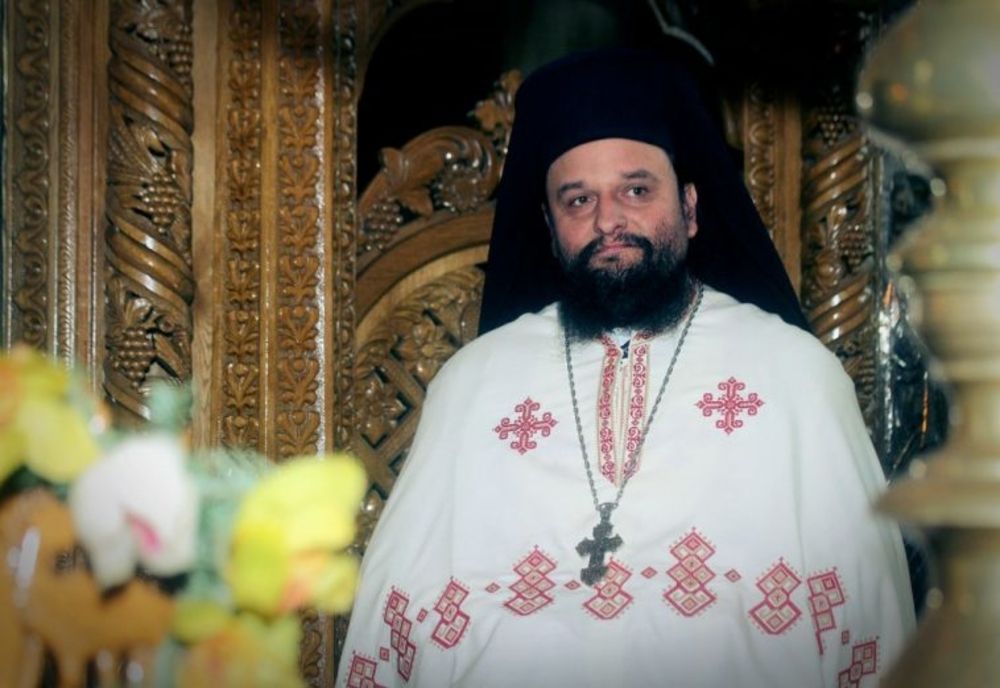 Sicriul stareţului Serafim a fost depus la Mănăstirea Negru Vodă