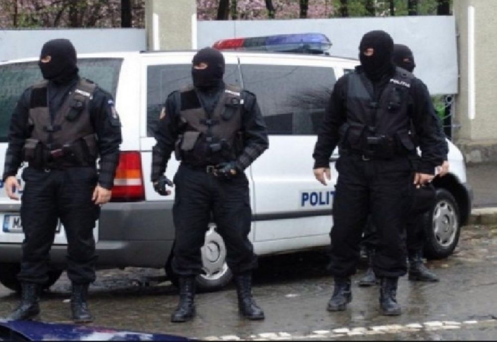 Minoră dintr-o şcoală specială, obligată să se prostitueze!