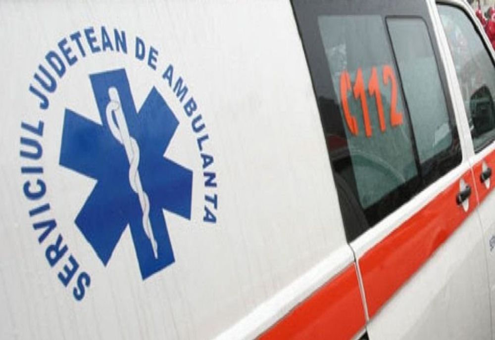 Pieton lovit de o autoutilitară într-o parcare din Oradea