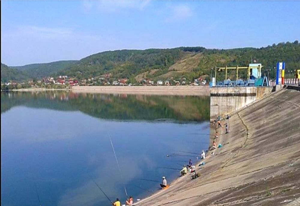 Echipamente moderne la Barajul Golești, pe râul Argeș