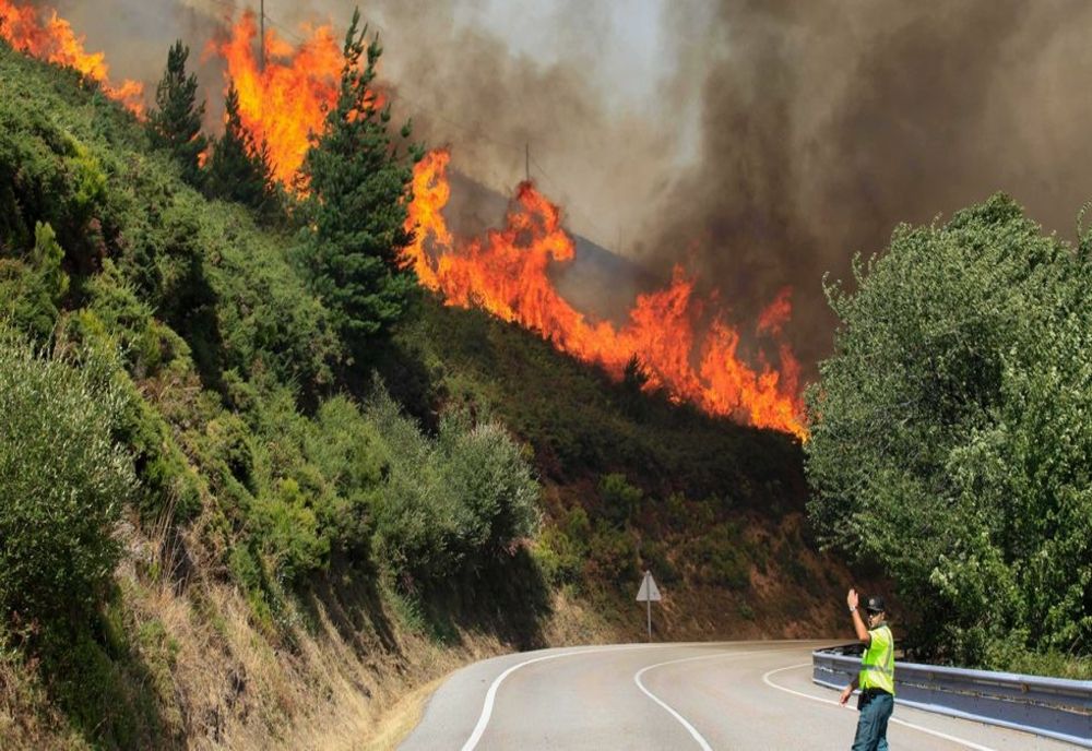 Case în flăcări în Argeș
