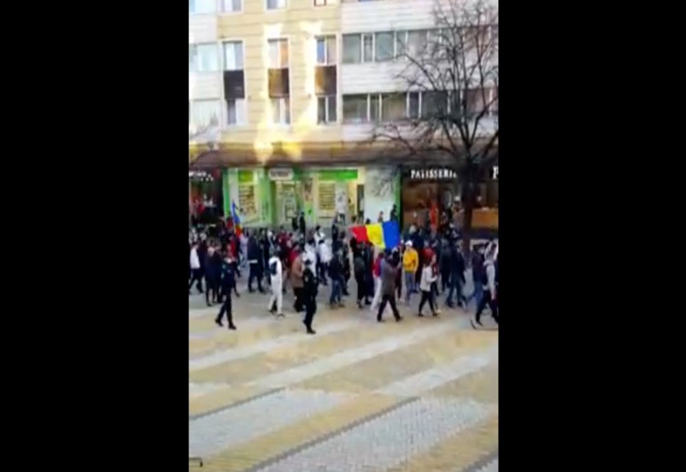 Protest în această după amiază în fața Prefecturii Argeș împotriva noilor restricții 