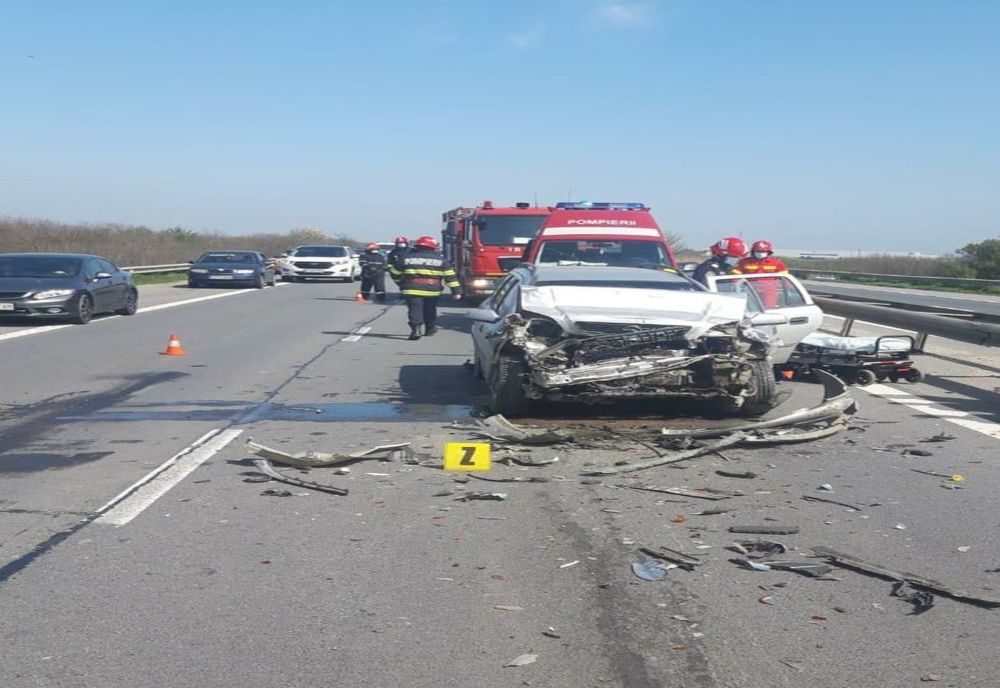 FOTO: Accident pe autostradă, între Piteşti şi Bucureşti