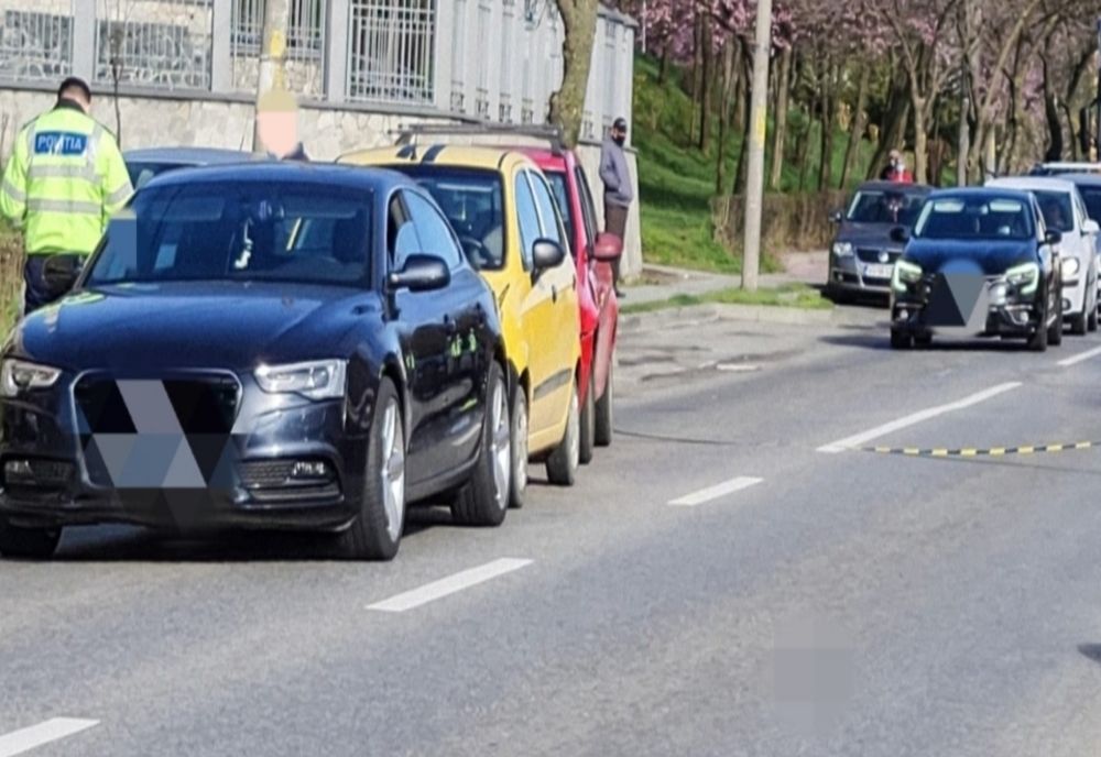 Incident rutier cu trei mașini implicate