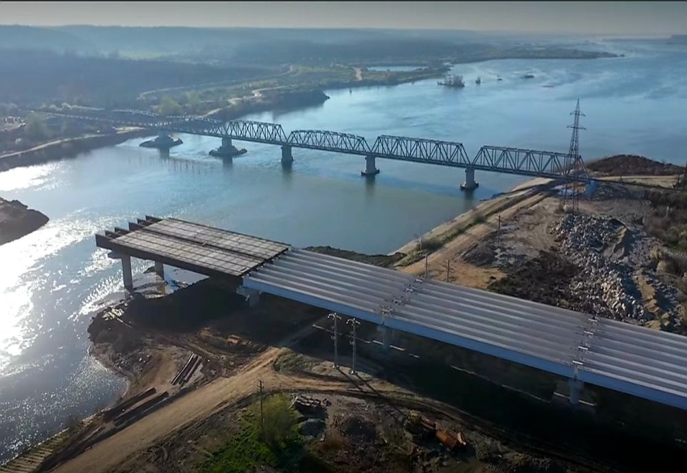 Mobilizare exemplară pentru Tronsonul 2 al Drumului expres Craiova- Piteşti, declară ministrul Transporturilor