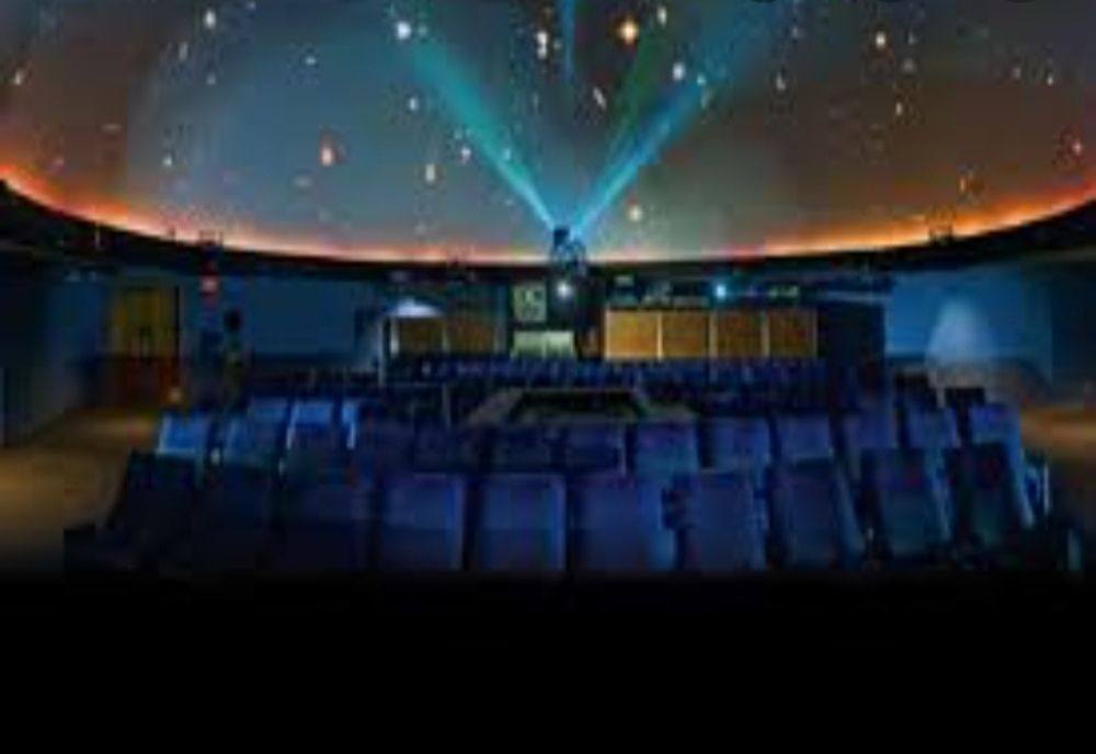 Planetariul din cadrul Muzeului Județean Argeș se redeschide în această dimineață