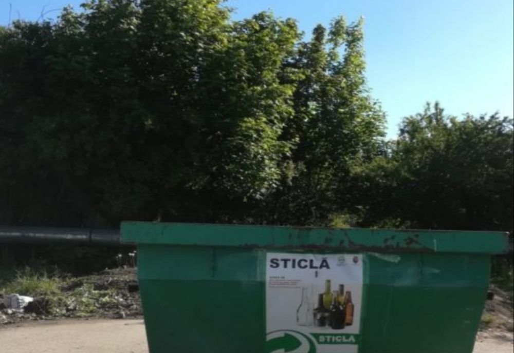 Campanie de colectare a deșeurilor din sticlă în Pitești