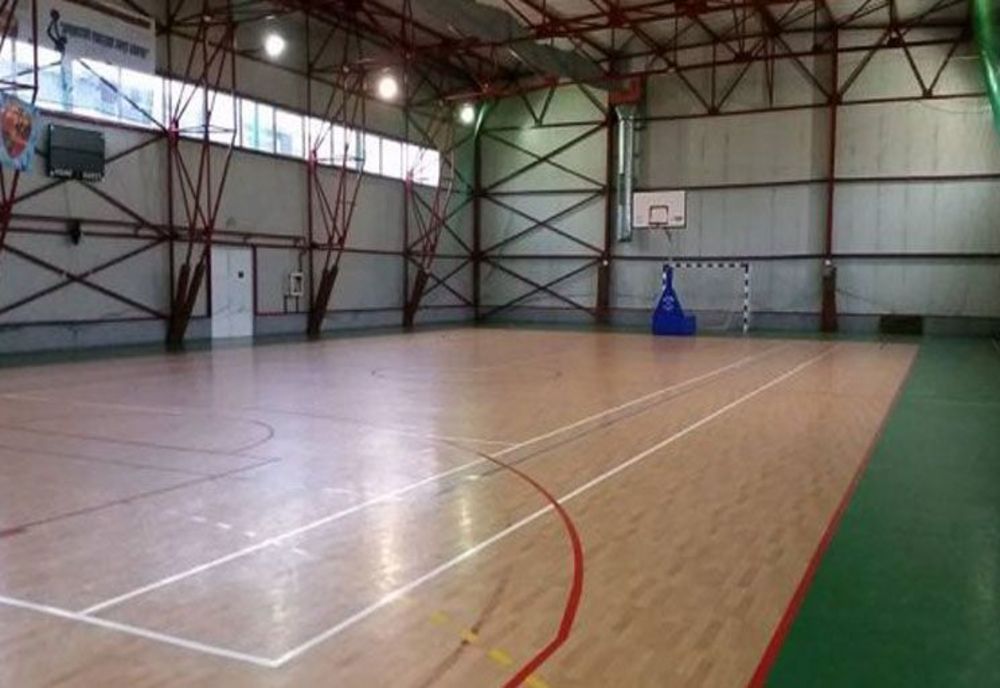 Noi săli de sport în trei unități de învățământ din Pitești
