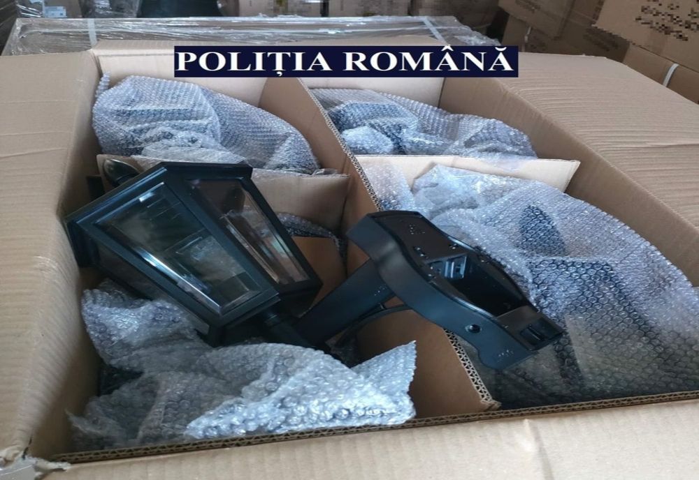 Mii de lămpi oprite în Portul Constanța. Dosar penal pentru folosirea de documente nereale