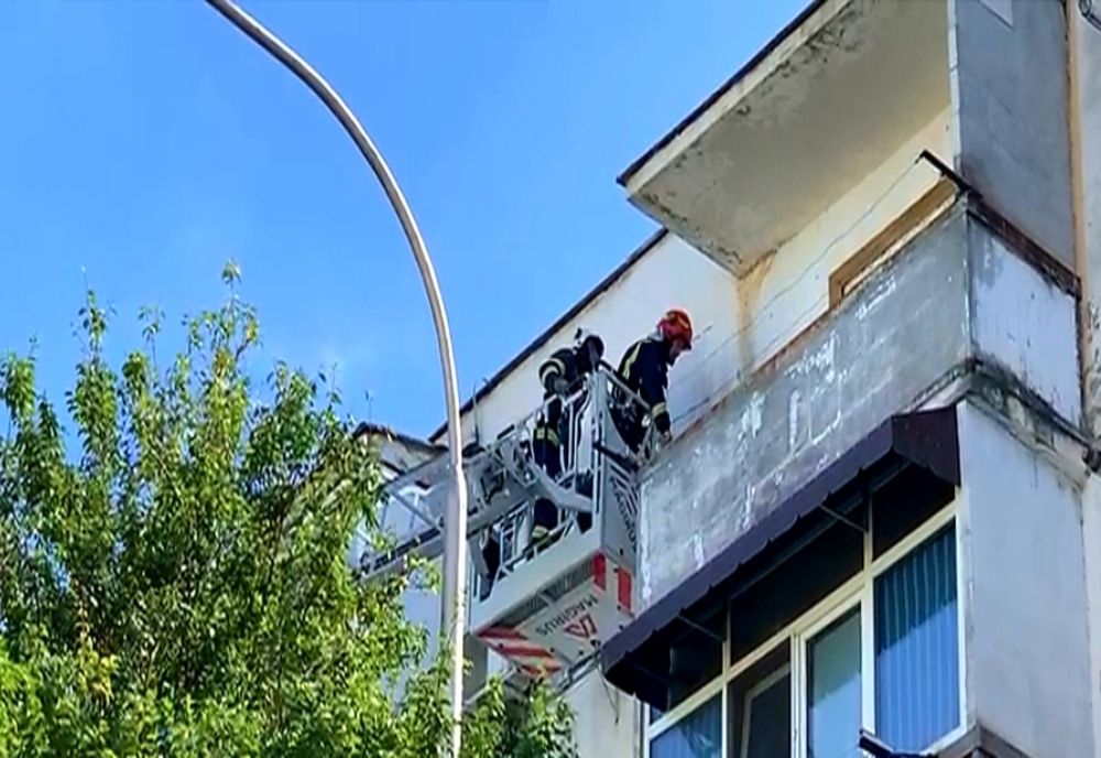 Pericol de prăbușire al unui perete de BCA, improvizat