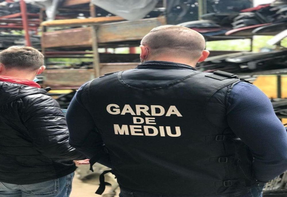 Nemulţumiri la Garda de Mediu. Angajaţii ameninţă cu proteste