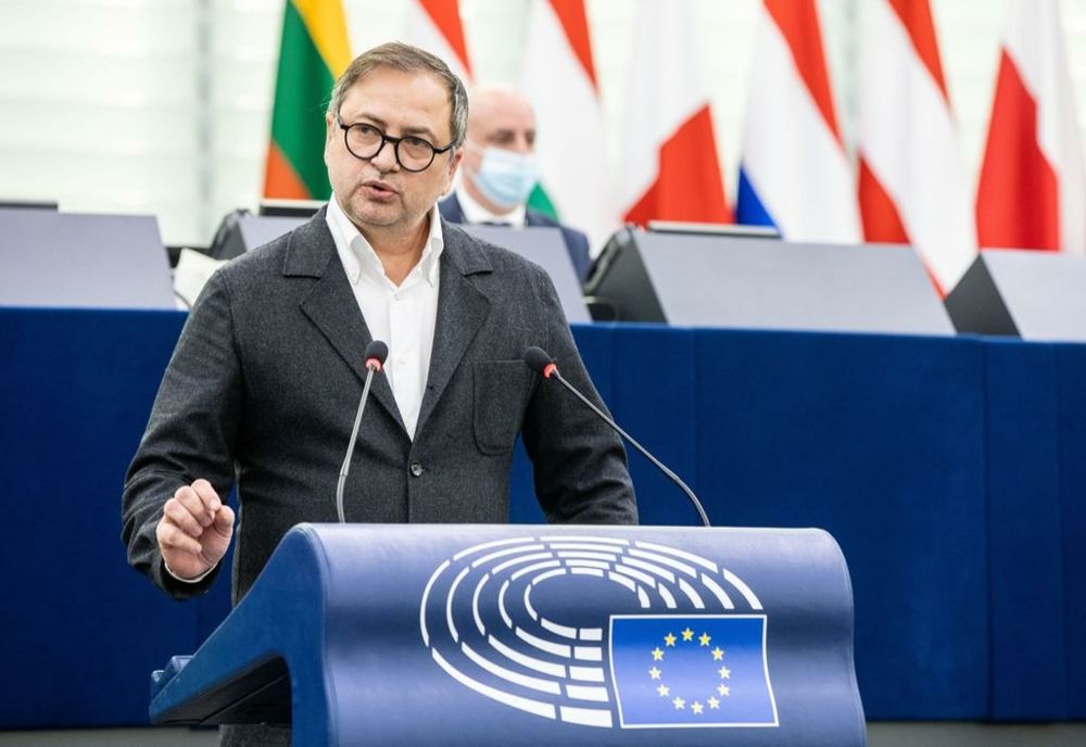 Europarlamentar: Prima tranșă de 1,8 miliarde EUR pentru România, din prefinanțarea aferentă PNRR