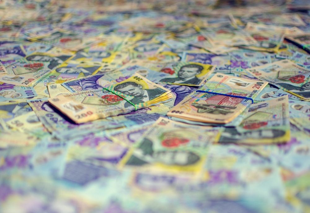 În Teleorman a plouat cu bani. Peste doi cetățeni care nu se aflau la prima întâmplare de acest fel