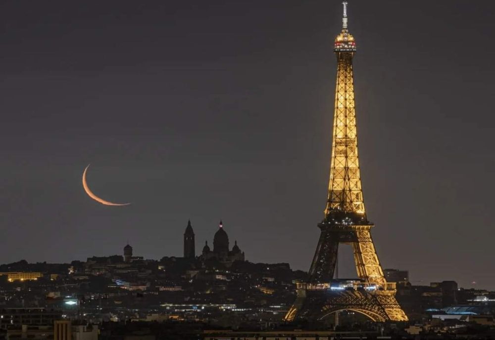 Oficialii din Paris anunță că luminile turnului Eiffel se vor stinge mai devreme