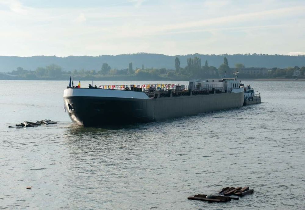 O nouă navă românească la export. A plecat de pe șantierul Naval din Drobeta Turnu Severin 