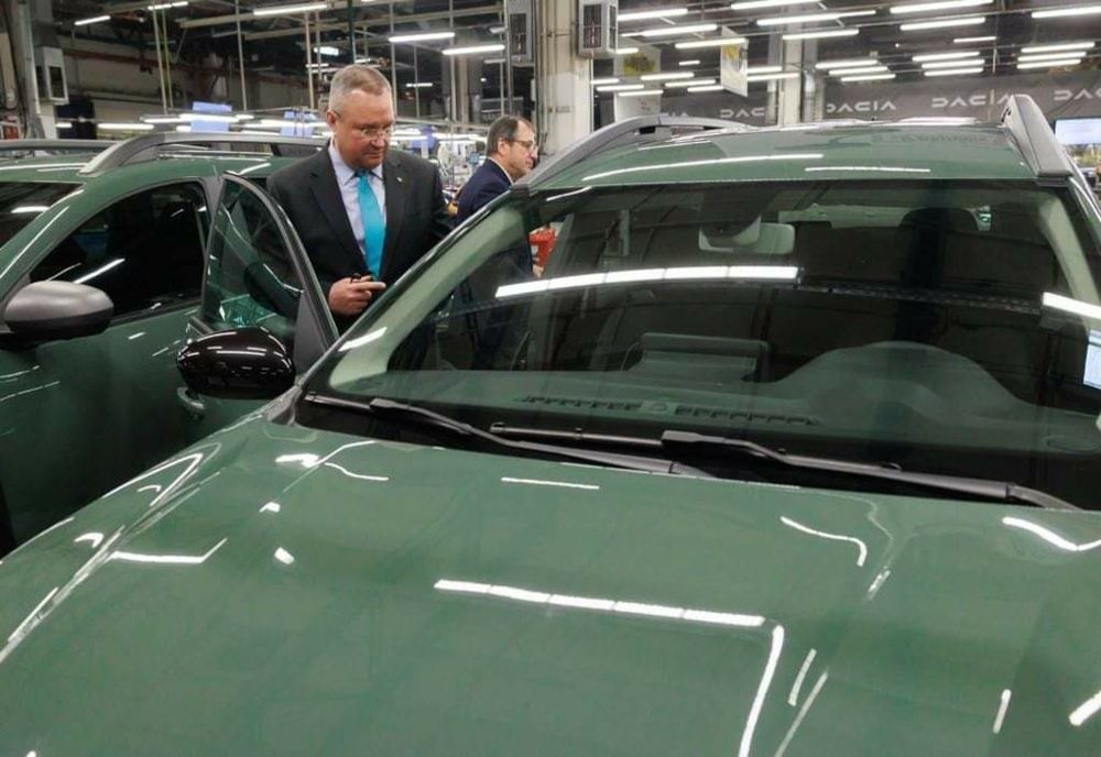 Premierul a fost prezent astăzi într- o vizită pe platforma industrială de la Mioveni. Nicolae Ciucă a vorbit despre potențialul Uzinei exportatoare în peste 40 de țări