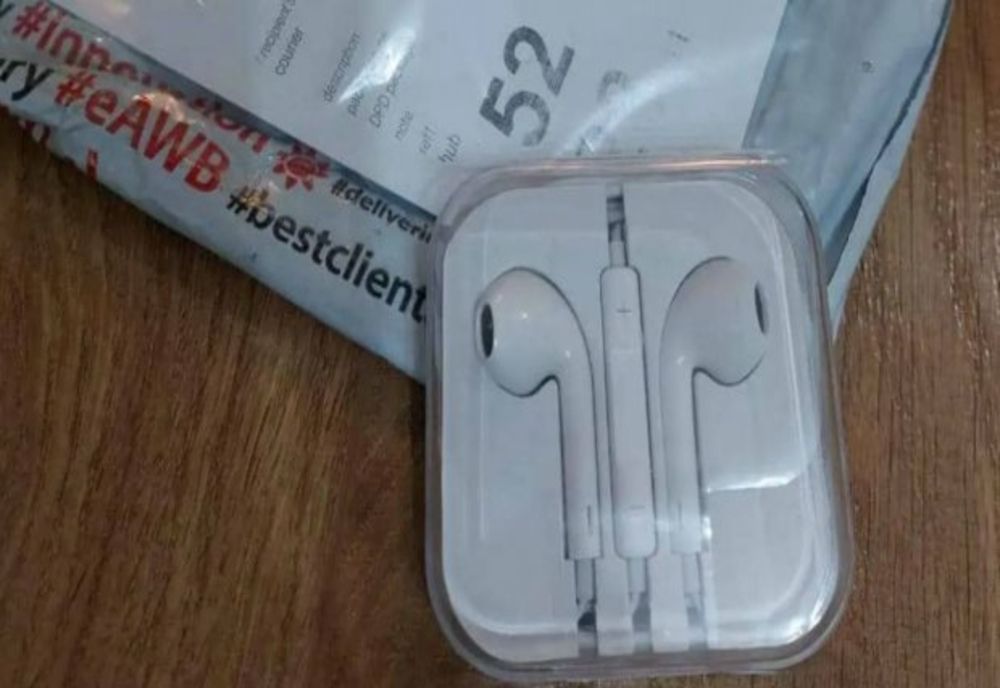 Atenție la coletele nesolicitate! Ce tip de ţeapă ia amploare în perioada sărbătorilor