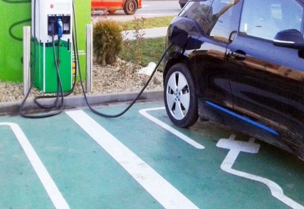  Prima de casare pentru Programul "Rabla clasic" și bugetul pentru achiziţia de maşini electrice vor crește