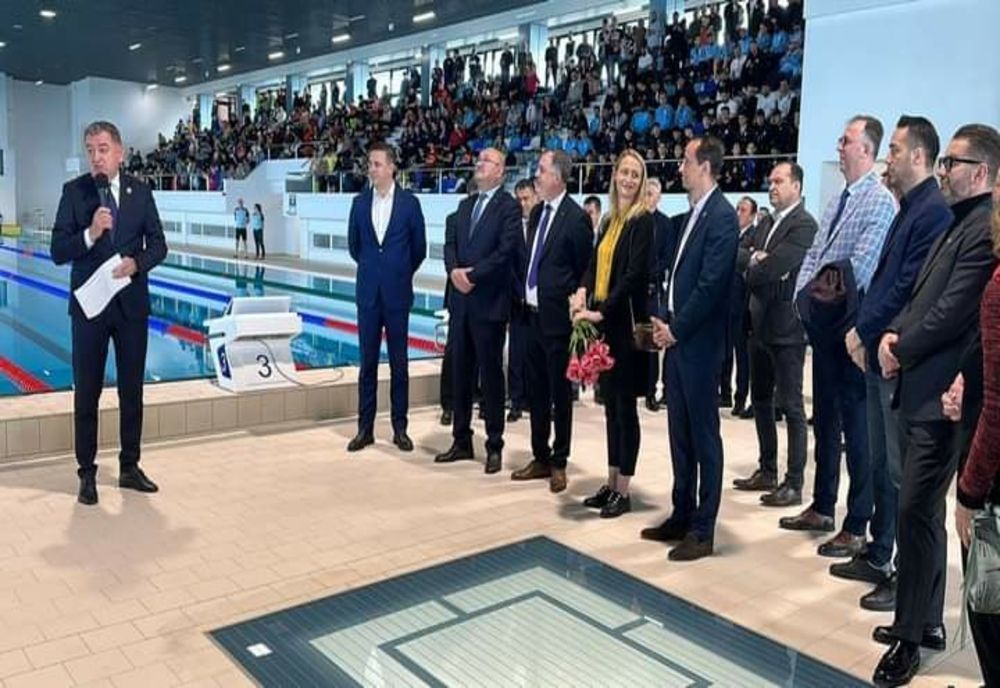 Bazinul Olimpic din Pitești a fost redeschis. Bazinul a fost proiectat în anii 1984-1985  