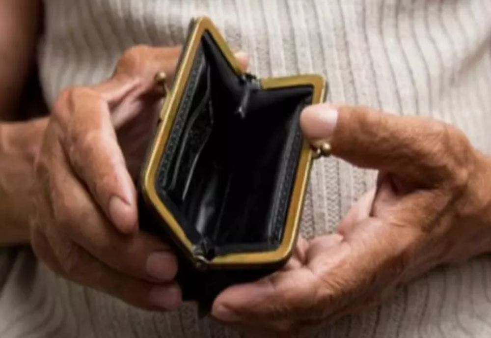 UN FOST MINISTRU DE FINANȚE CRITICĂ DUR MĂSURILE LUI BOLOJAN: CREEAZĂ O CRIZĂ SOCIALĂ PROFUNDĂ, ÎN CARE UNII SUNT ÎMPOTRIVA CELORLALȚI ȘI TOȚI ÎMPOTRIVA STATULUI