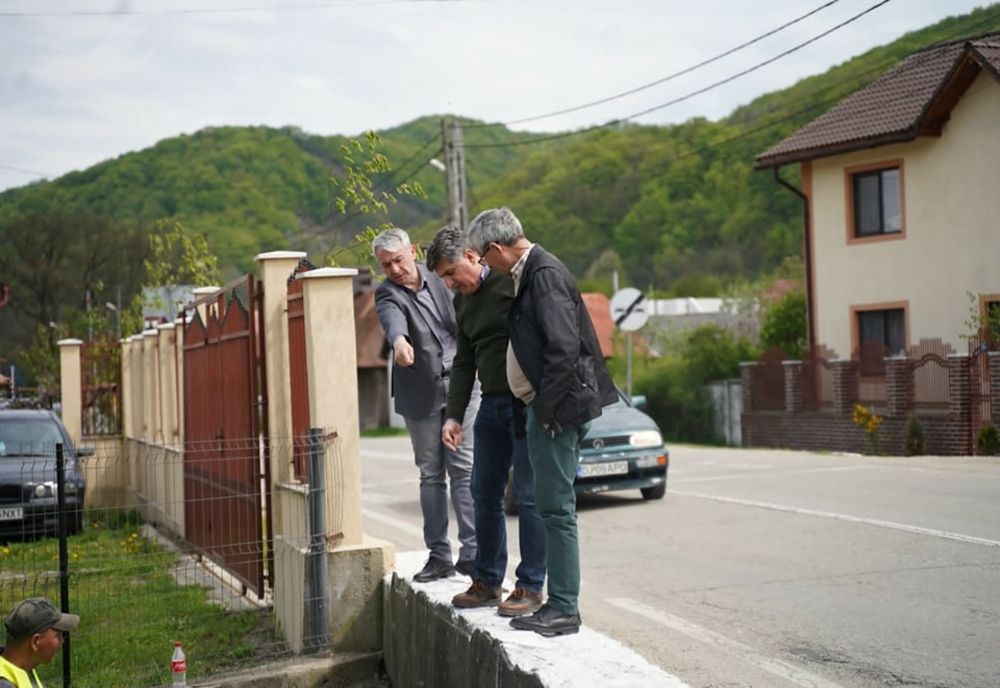 Încep lucrările pe DN 67D, drumul care leagă Gorjul de Argeş prin judeţul Olt