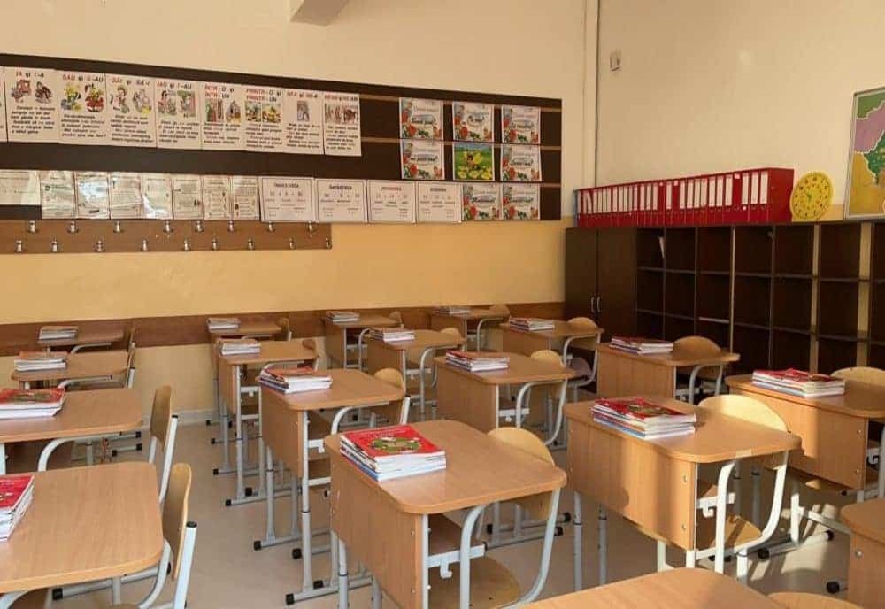 Guvernul le oferă prime profesorilor ca să oprească greva